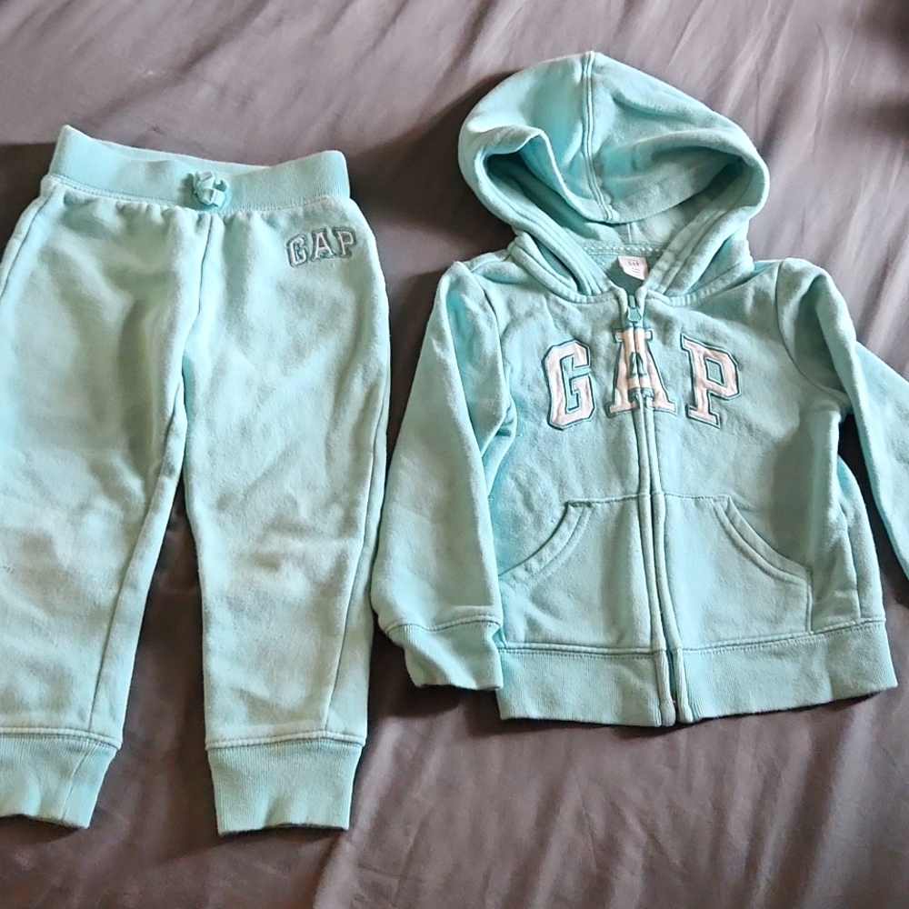 GAP Kids Light Green Sweatpants and Hoodie Set